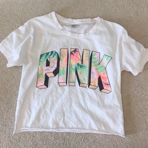 Cropped pink shirt